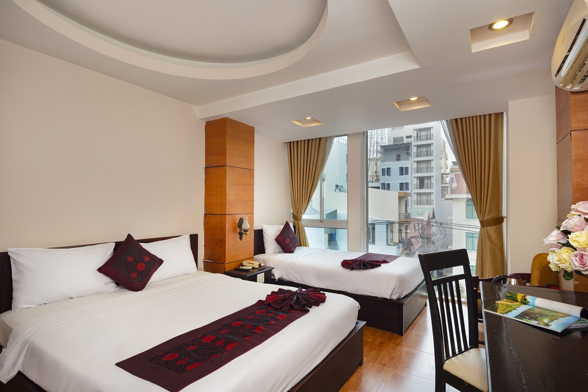 superior-twin-city-view-room-0236830396